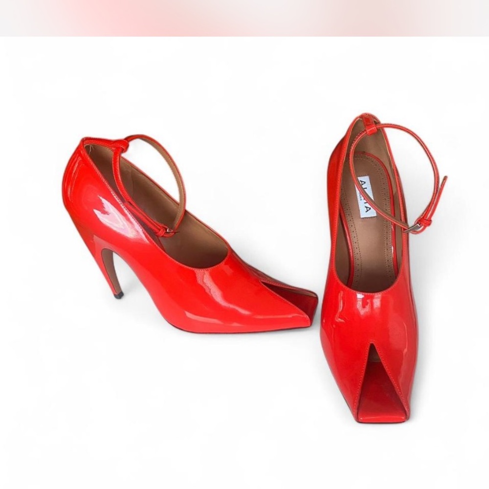 DO NOT PURCHASE - Alaia High Heel Pumps